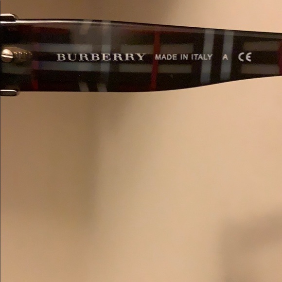 100% authentic BURBERRY sunglasses. - Picture 8 of 8